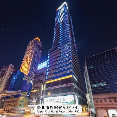 Roaders Plus Hotel - Taipei Station